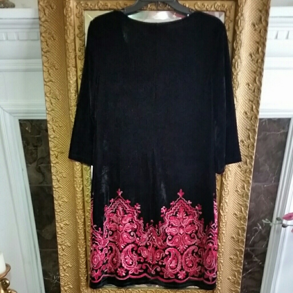 Ronni Nicole Dress - Picture 2 of 5